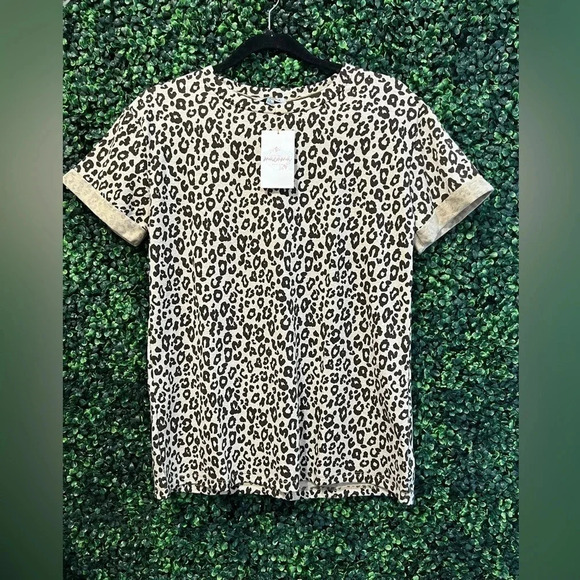 white birch Tops - Made you look top leopard - small new.